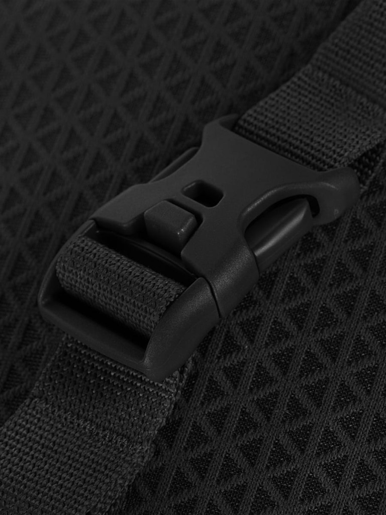 M-Tac_Torba_Kieszeń_pionowa_Laser_Cut_Hex_Black_galeria_SKLEP_05.jpg