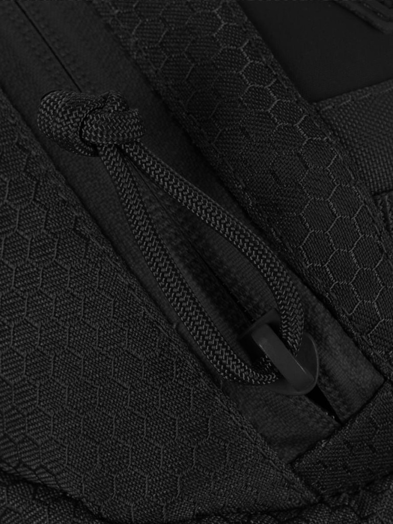 M-Tac_Torba_Kieszeń_pionowa_Laser_Cut_Hex_Black_galeria_SKLEP_10.jpg