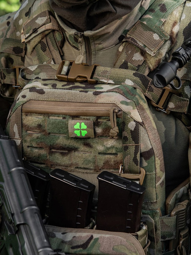 M-Tac_Naszywka_MOLLE_Koniczyna_Multicam_galeria_SKLEP_07.jpg