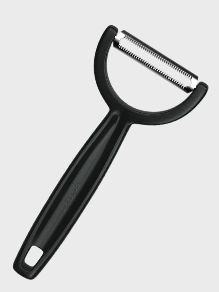 VICTORINOX_obieraczka_ząbkowana_6_0963_3_czarna_galeria_sklep_02.jpg