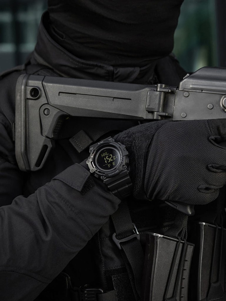 M-Tac_Zegarek_Taktyczny_Z_Kompasem_2233_Black_galeria_SKLEP_05.jpg